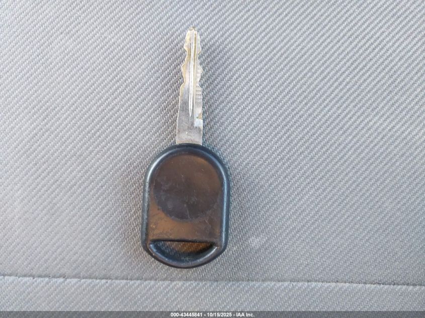 2005 Ford Escape Xls VIN: 1FMYU02Z15KA38119 Lot: 43445841