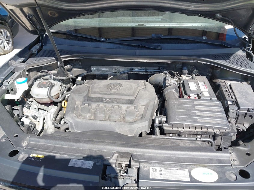 2018 VOLKSWAGEN TIGUAN 2.0T S 3VV1B7AX2JM009656