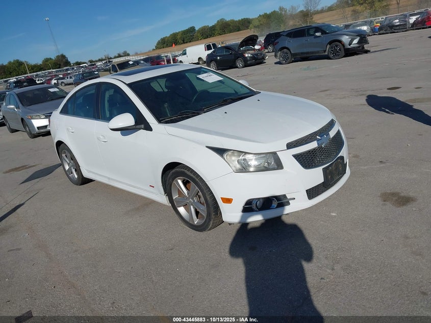 CHEVROLET CRUZE 2LT AUTO