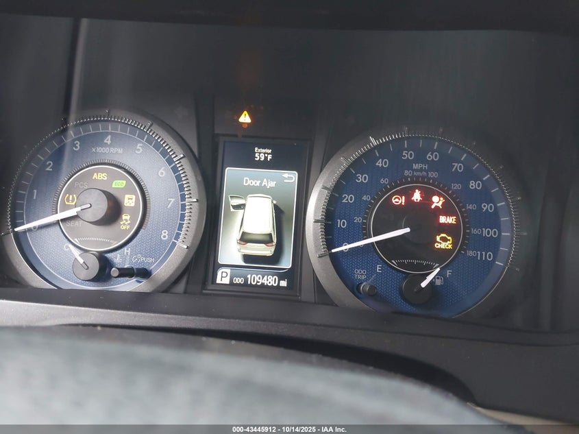 2017 TOYOTA SIENNA XLE PREMIUM 8 PASSENGER 5TDYZ3DC4HS798039