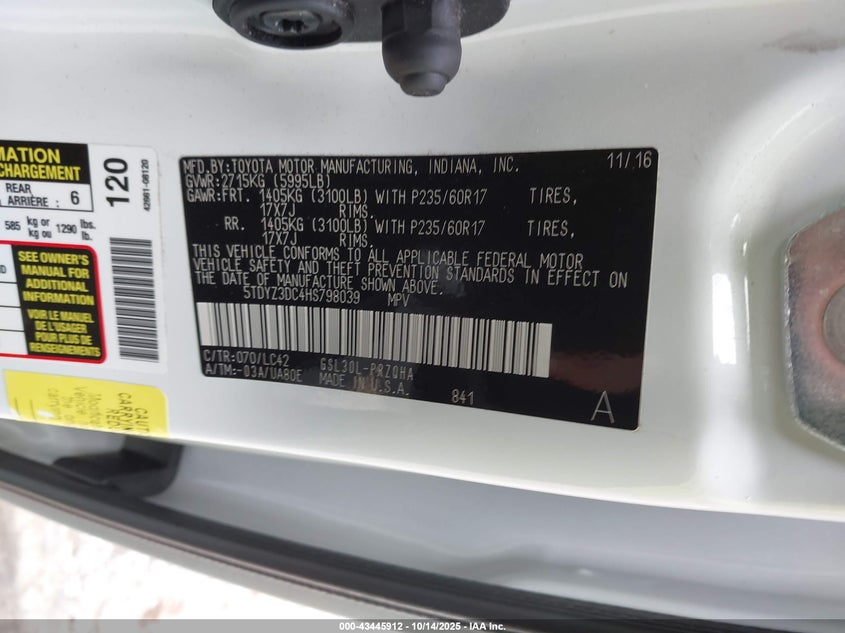 2017 TOYOTA SIENNA XLE PREMIUM 8 PASSENGER 5TDYZ3DC4HS798039