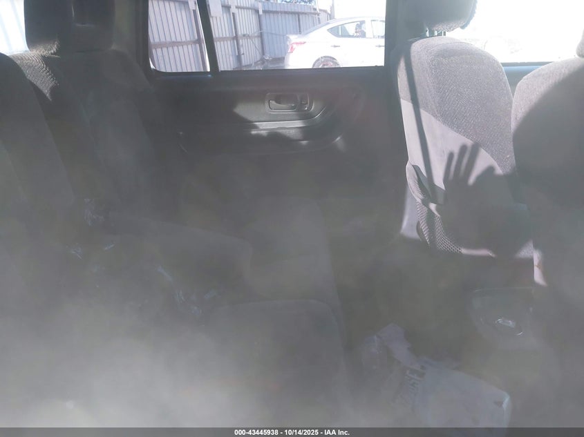 1999 Honda Cr-V Lx VIN: JHLRD2848XC014044 Lot: 43445938