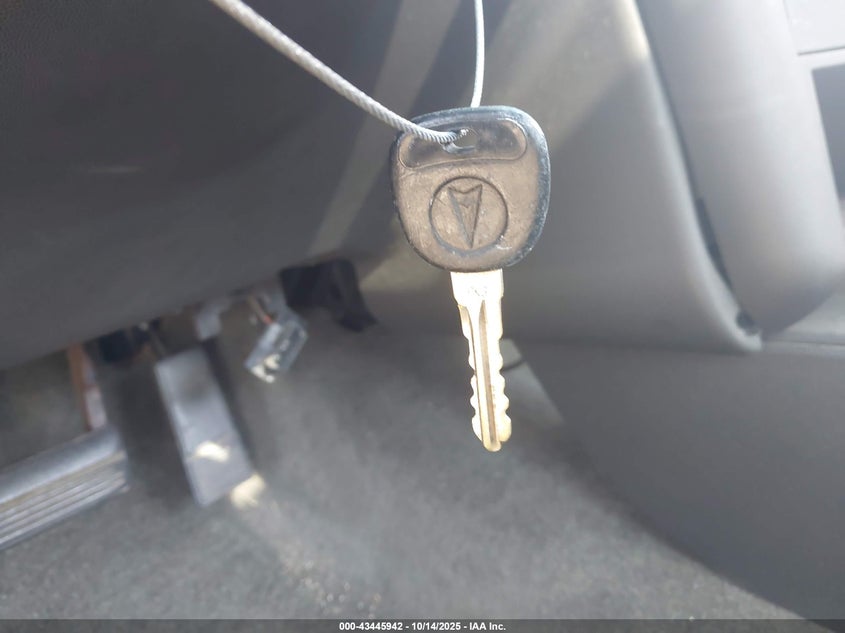 2G2WS522X51354513 2005 PONTIAC GRAND PRIX photo no. 11