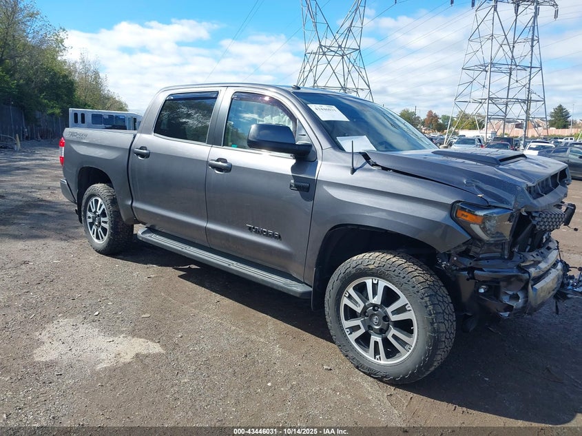 TOYOTA TUNDRA SR5 5.7L V8