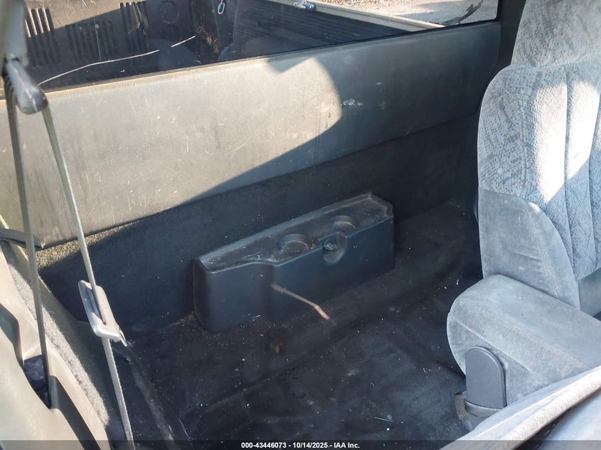 2001 GMC Sonoma Sls VIN: 1GTCS195118184198 Lot: 43446073