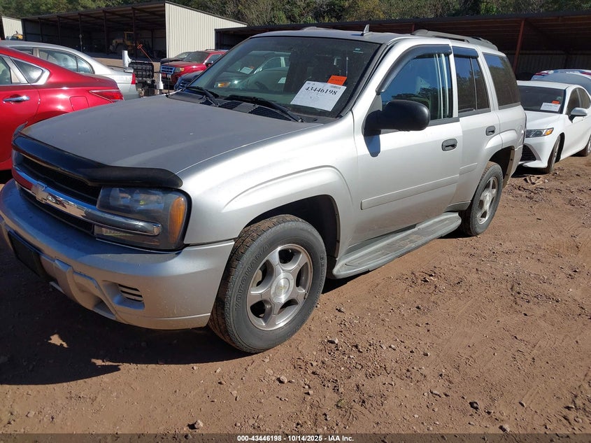 1GNDS13S772268001 2007 CHEVROLET TRAILBLAZER photo no. 2