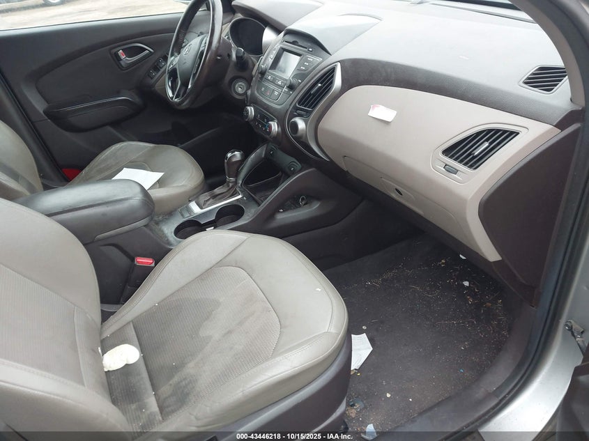 2015 HYUNDAI TUCSON auction photo 5