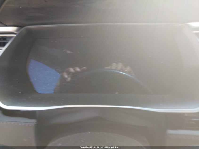 2018 Tesla Model S 100D/75D/P100D VIN: 5YJSA1E2XJF243839 Lot: 43446220