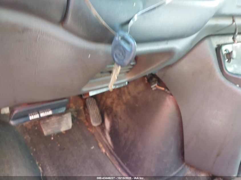 2002 Chevrolet Express VIN: 1GAGG29R221121092 Lot: 43446227