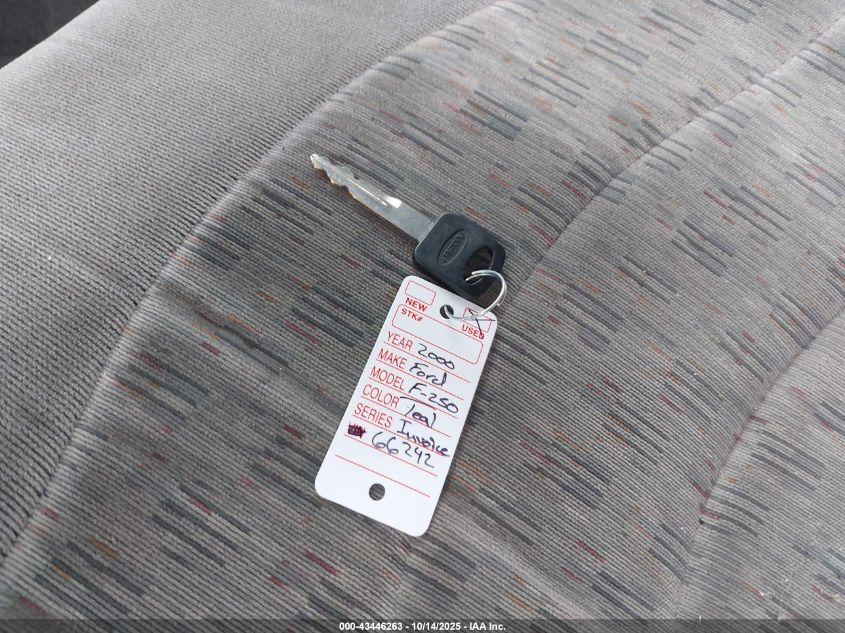 2000 Ford F-250 Lariat/Xl/Xlt VIN: 1FTNX21F7YEC27068 Lot: 43446263