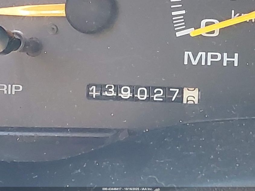 1999 Chevrolet Suburban 1500 Lt VIN: 3GNFK16R4XG271222 Lot: 43446417