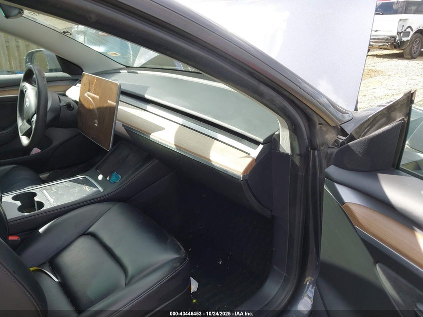 5YJ3E1EB7NF107960 2022 TESLA MODEL 3 photo no. 5