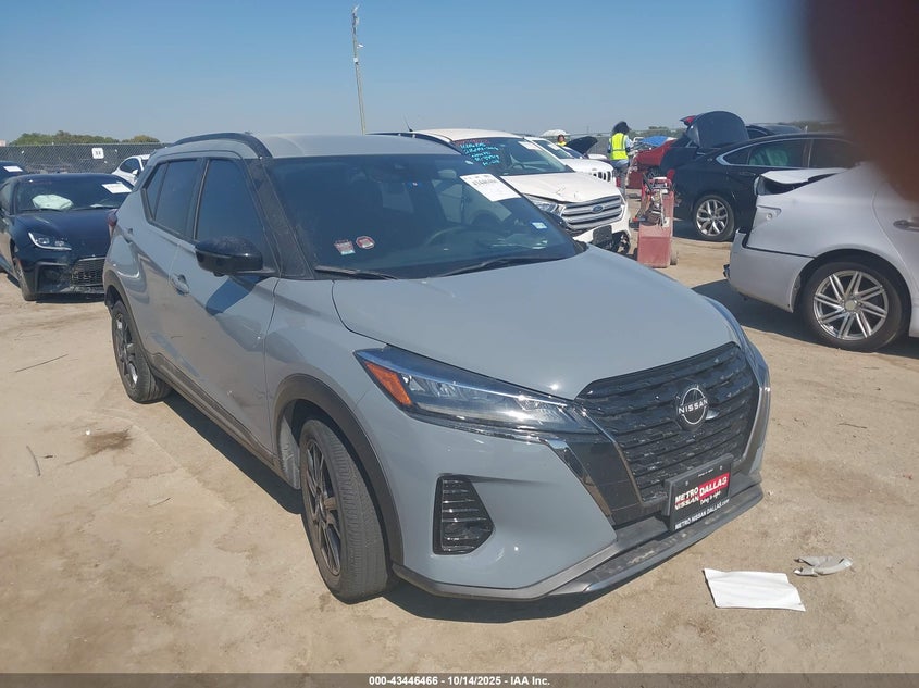 NISSAN KICKS SR XTRONIC CVT