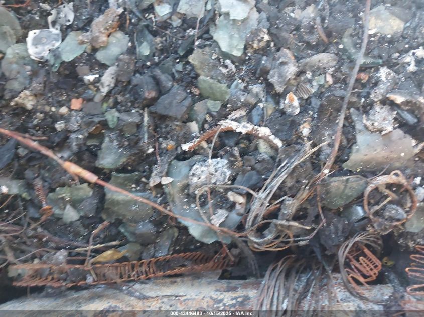 1999 Ford F-350 Lariat/Xl/Xlt VIN: 1FTWW32F5XED74225 Lot: 43446483