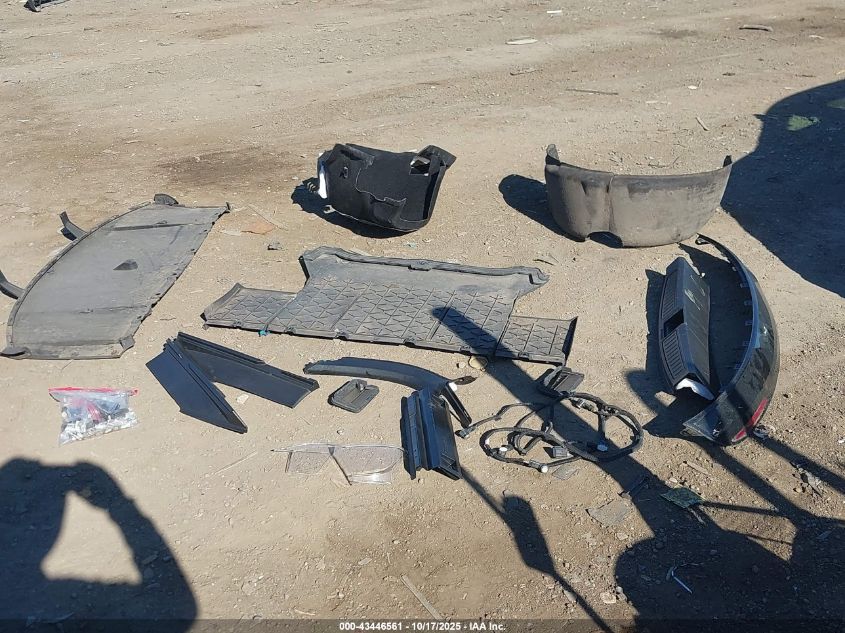 2016 Tesla Model S 60/70/75/85 VIN: 5YJSA1E17GF150972 Lot: 43446561