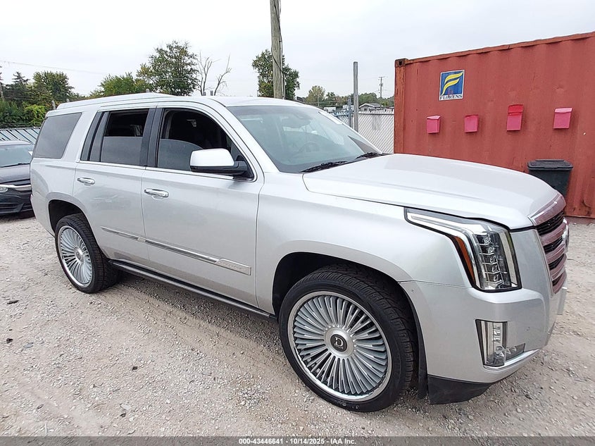 CADILLAC ESCALADE PREMIUM