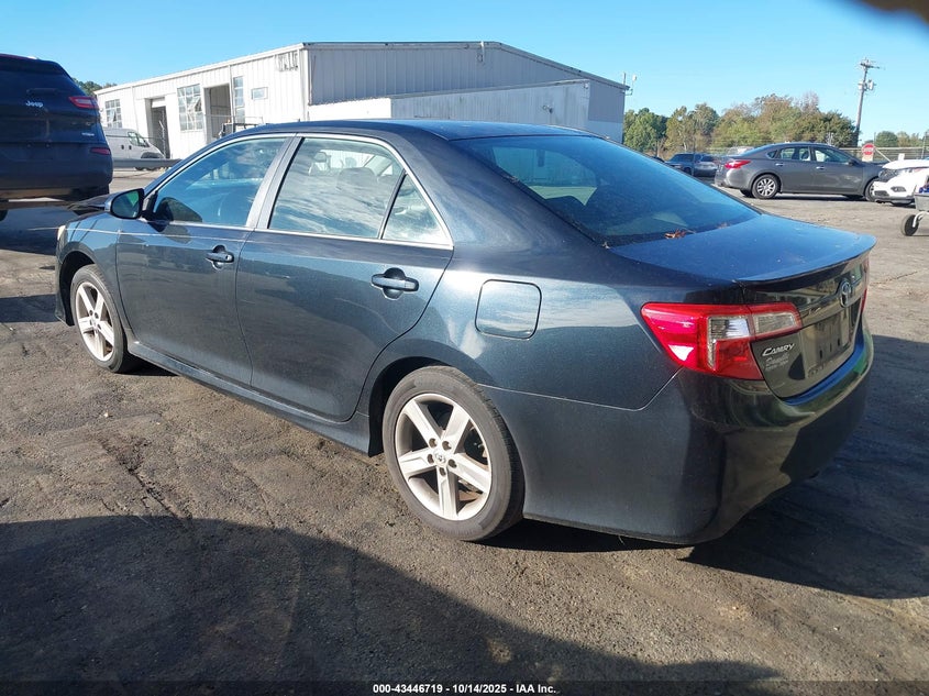 4T1BF1FK6CU533260 2012 TOYOTA CAMRY photo no. 3
