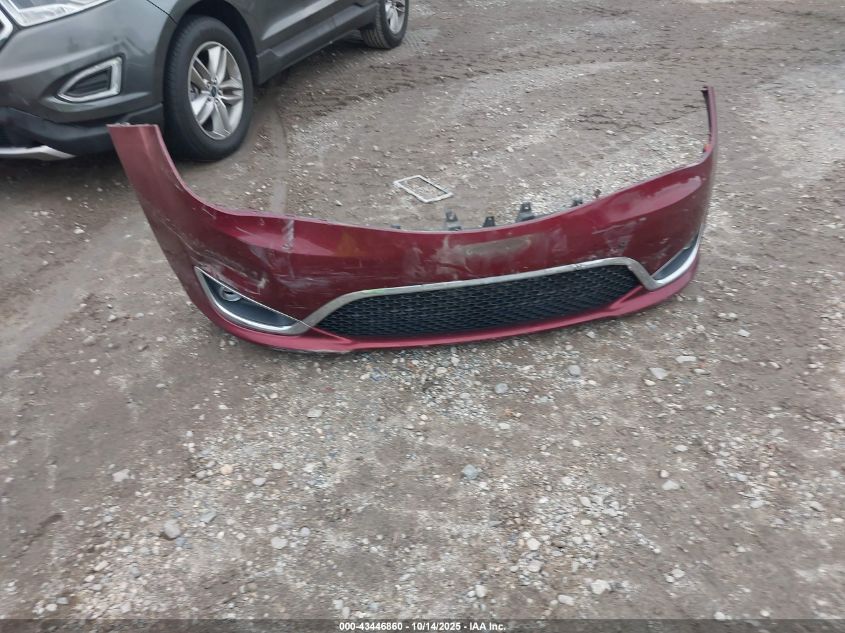 2017 Chrysler Pacifica Touring-L VIN: 2C4RC1BG6HR535527 Lot: 43446860