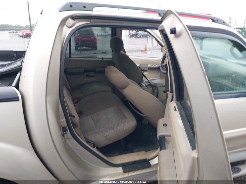 2003 Ford Explorer Sport Trac Xls/Xlt VIN: 1FMZU67EX3UB07310 Lot: 43446955