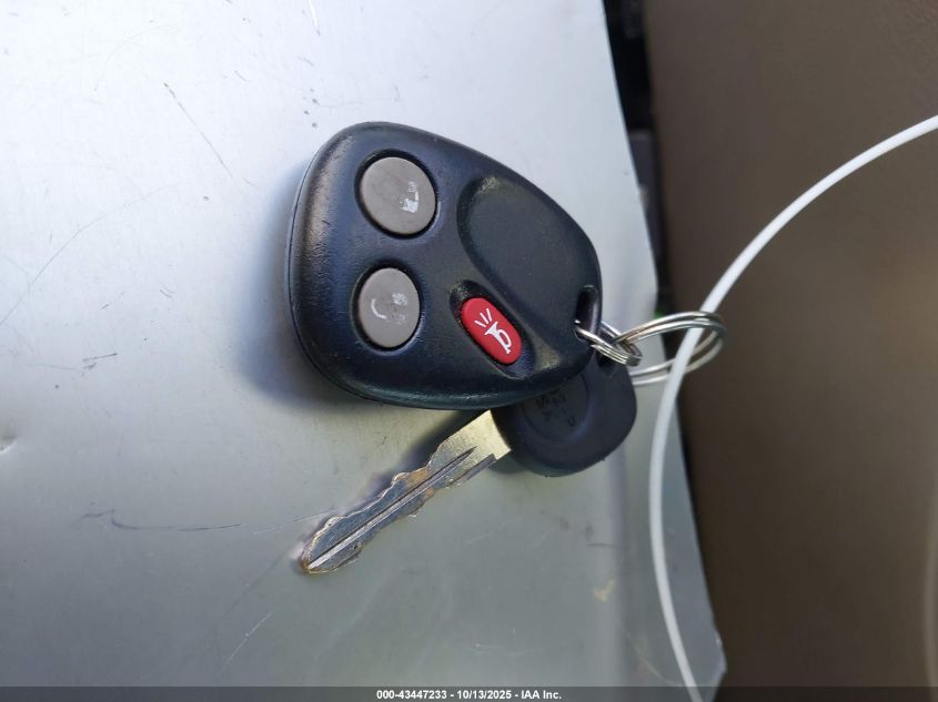 2004 GMC Yukon Slt VIN: 1GKEC13T84R152574 Lot: 43447233