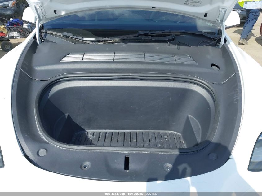 2023 Tesla Model Y Awd/Long Range Dual Motor All-Wheel Drive VIN: 7SAYGDEE5PA035557 Lot: 43447239