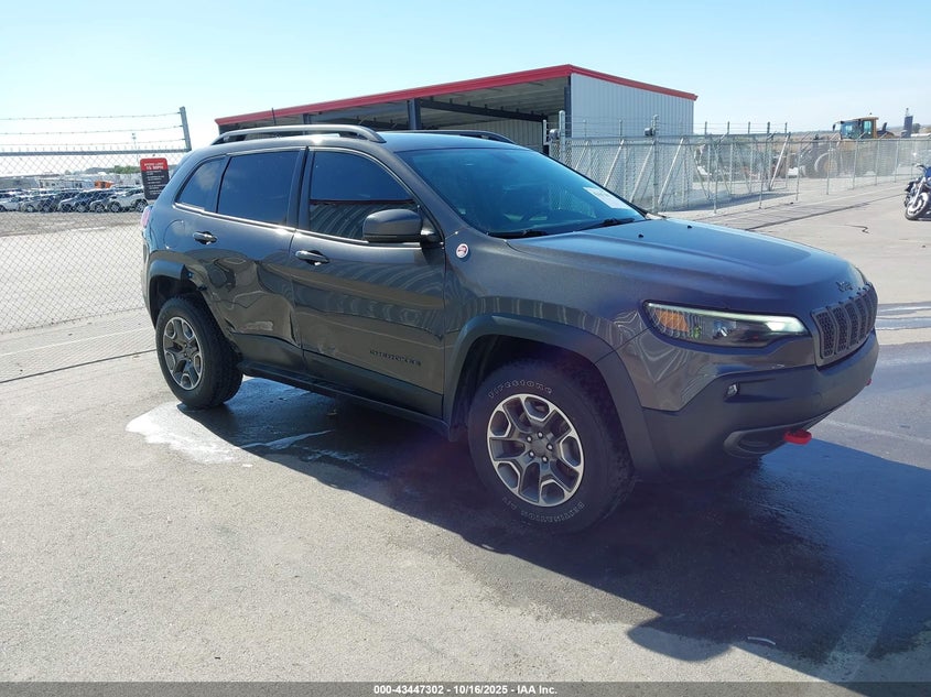 JEEP CHEROKEE TRAILHAWK 4X4