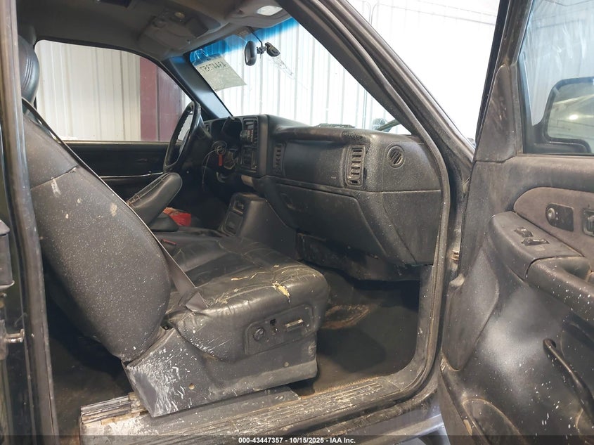 2GTEK19TXY1275622 2000 GMC SIERRA photo no. 5