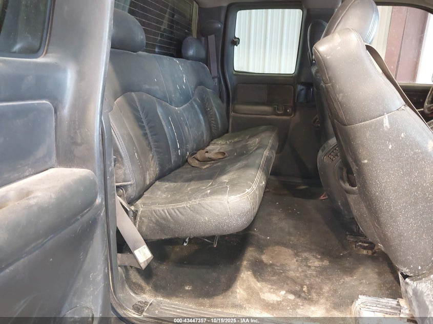 2GTEK19TXY1275622 2000 GMC SIERRA photo no. 8