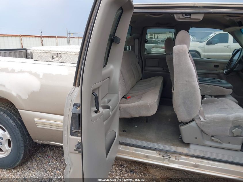 2000 Chevrolet Silverado 1500 Ls VIN: 2GCEC19T2Y1398702 Lot: 43447423