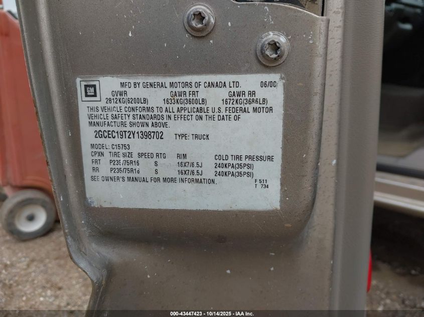 2000 Chevrolet Silverado 1500 Ls VIN: 2GCEC19T2Y1398702 Lot: 43447423