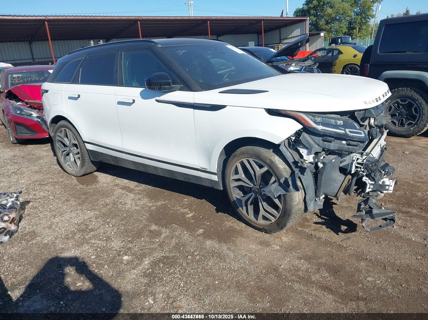 LAND ROVER RANGE ROVER VELAR D180 SE R-DYNAMIC