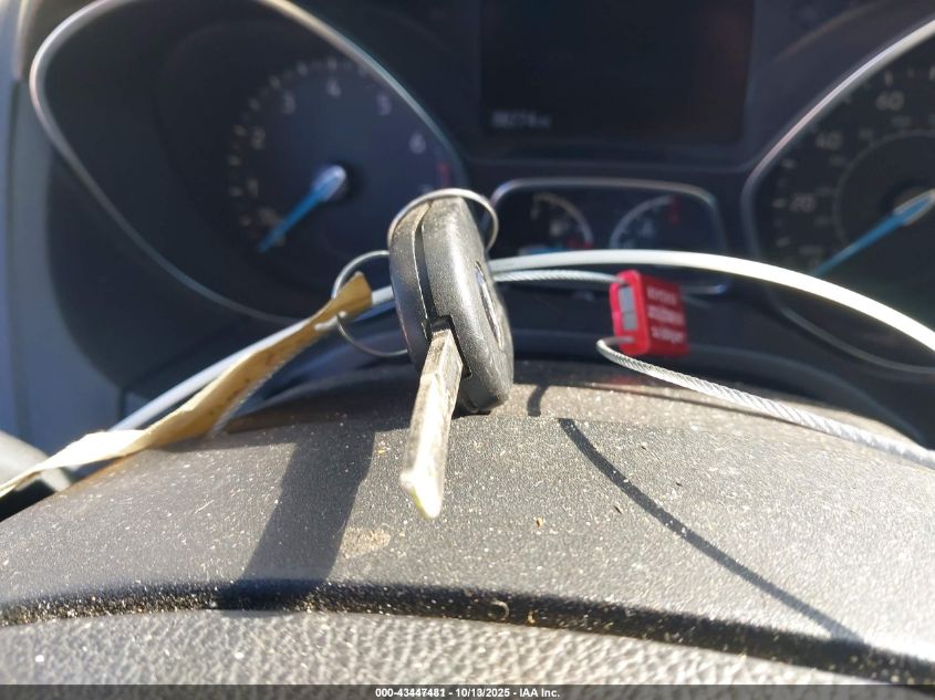 2015 Ford Focus Se VIN: 1FADP3F28FL230471 Lot: 43447481