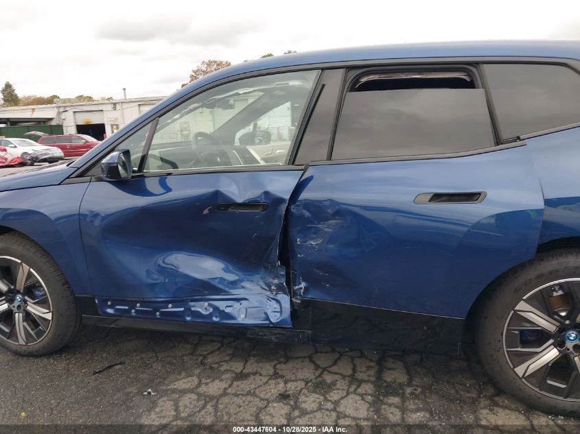 2025 BMW Ix xDrive50 VIN: WB523CF03SCU67273 Lot: 43447604