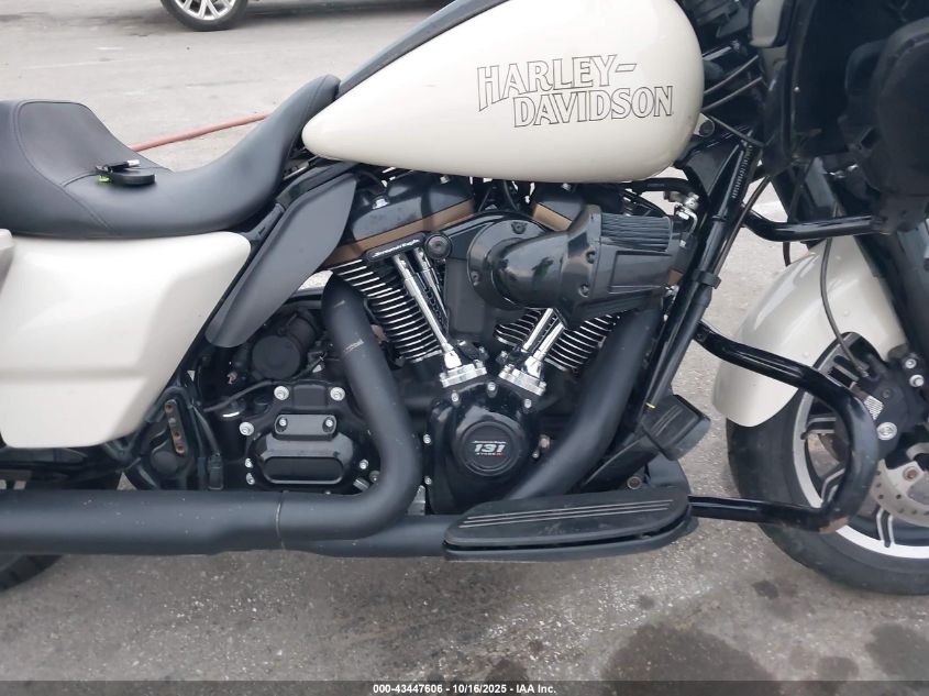 2023 Harley-Davidson Fltrxst VIN: 1HD1ACL10PB606368 Lot: 43447606