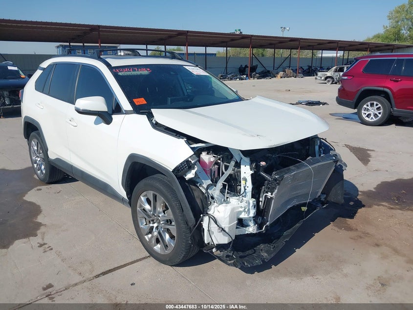 TOYOTA RAV4 XLE PREMIUM