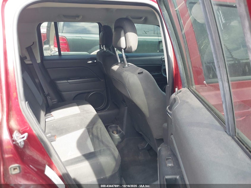 1C4NJRFB5HD175350 2017 JEEP LIBERTY (PATRIOT) photo no. 8