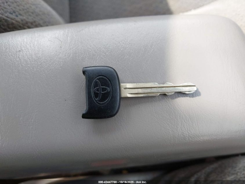 2001 Toyota Corolla Le VIN: 2T1BR12E81C417614 Lot: 43447788