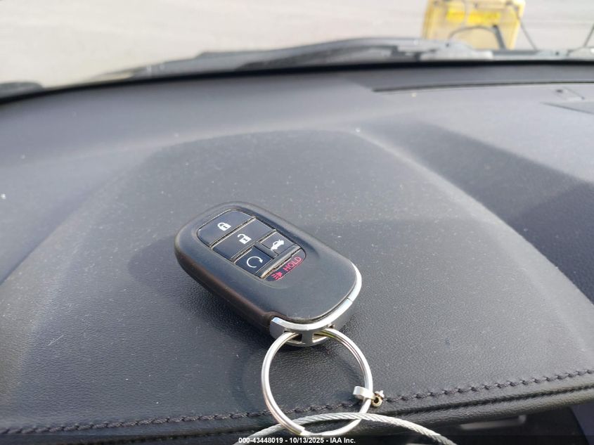 2018 Honda Clarity Plug-In Hybrid VIN: JHMZC5F11JC018808 Lot: 43448019