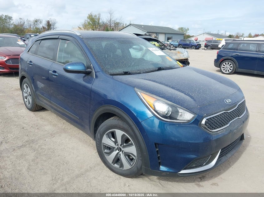 KIA NIRO LX