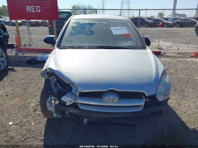 2008 Hyundai Accent Gs VIN: KMHCM36C98U092567 Lot: 43448158