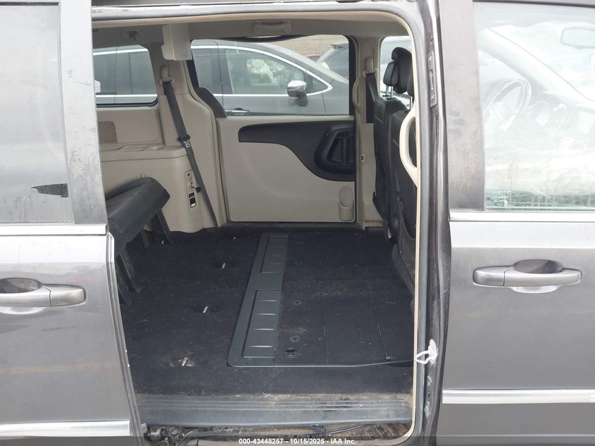 2015 Chrysler Town & Country Touring VIN: 2C4RC1BG6FR564815 Lot: 43448257