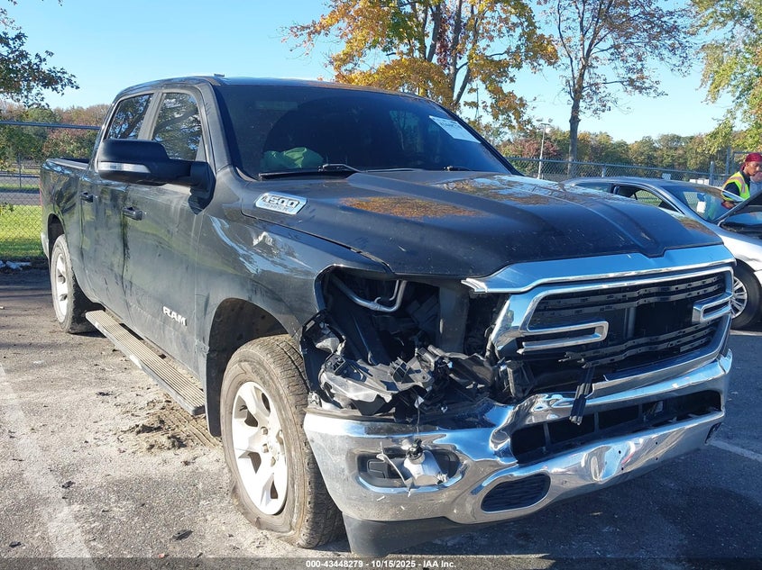 RAM 1500 BIG HORN 4X4 5 7 BOX