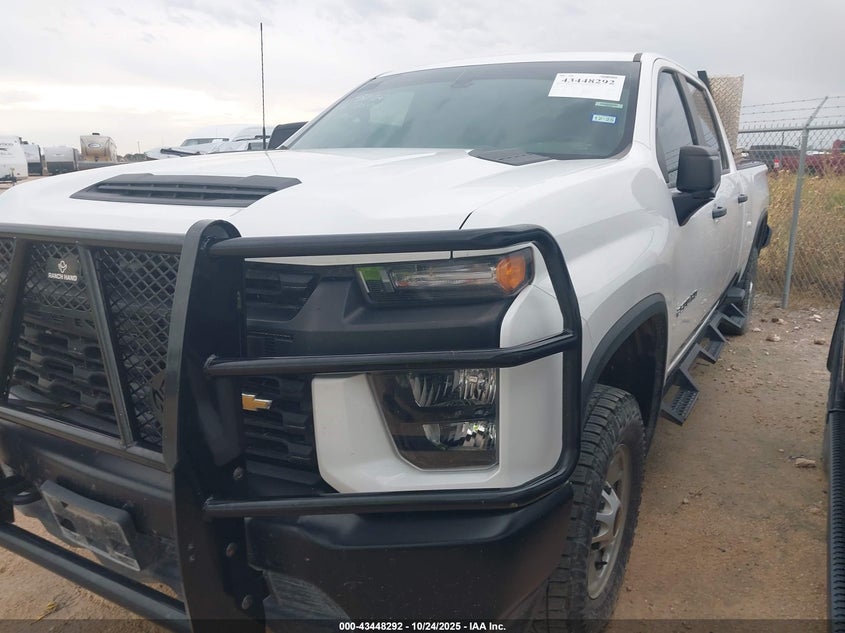 1GC1YLE71PF237544 2023 CHEVROLET SILVERADO photo no. 2