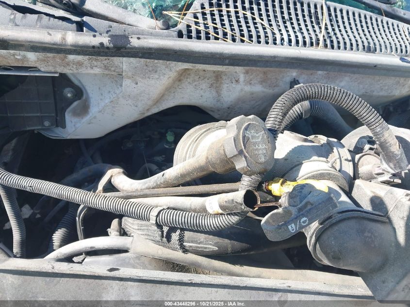 2005 Chevrolet Express Cutaway Base W/C7A VIN: 1GBJG31U651210725 Lot: 43448296