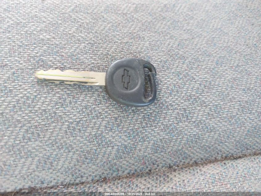 2005 Chevrolet Express Cutaway Base W/C7A VIN: 1GBJG31U651210725 Lot: 43448296