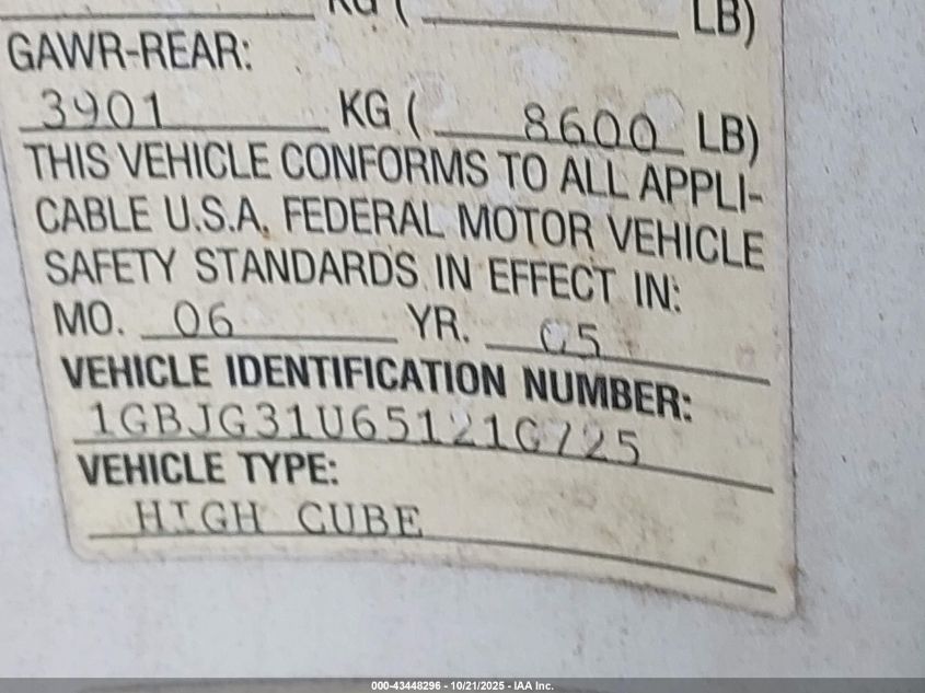 2005 Chevrolet Express Cutaway Base W/C7A VIN: 1GBJG31U651210725 Lot: 43448296