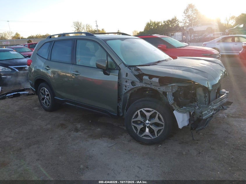 SUBARU FORESTER PREMIUM