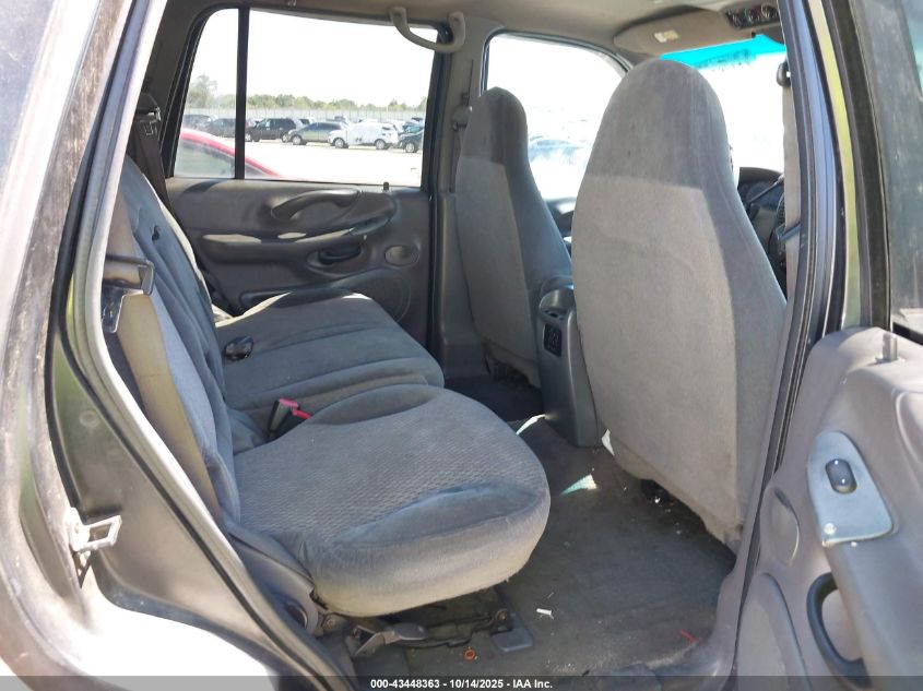 1999 Ford Expedition Eddie Bauer/Xlt VIN: 1FMRU1763XLB76153 Lot: 43448363