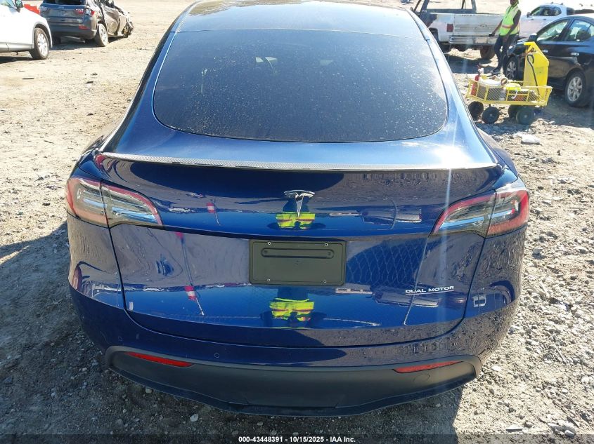 2022 Tesla Model Y Performance Dual Motor All-Wheel Drive VIN: 7SAYGDEF7NF374796 Lot: 43448391
