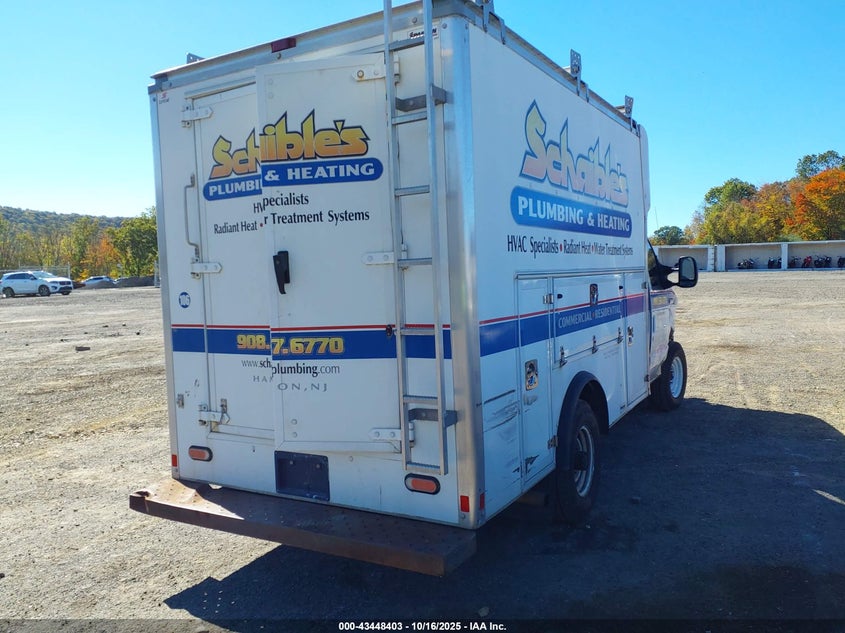1FDWE3F63KDC27425 2019 FORD ECONOLINE photo no. 4